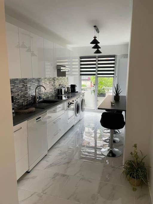 Superbe Appartement Carre Delfino Port De نيس المظهر الخارجي الصورة